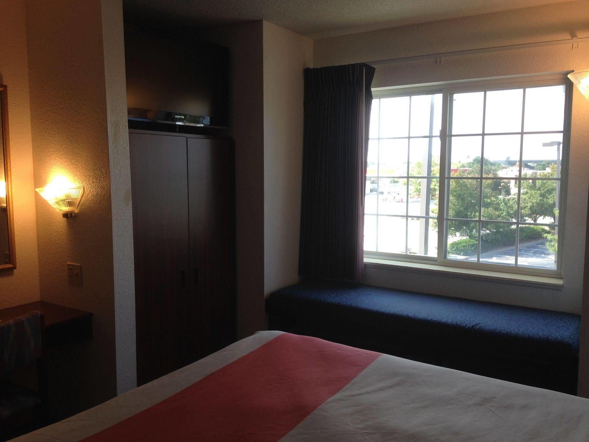 Motel 6-Olathe, Ks Экстерьер фото